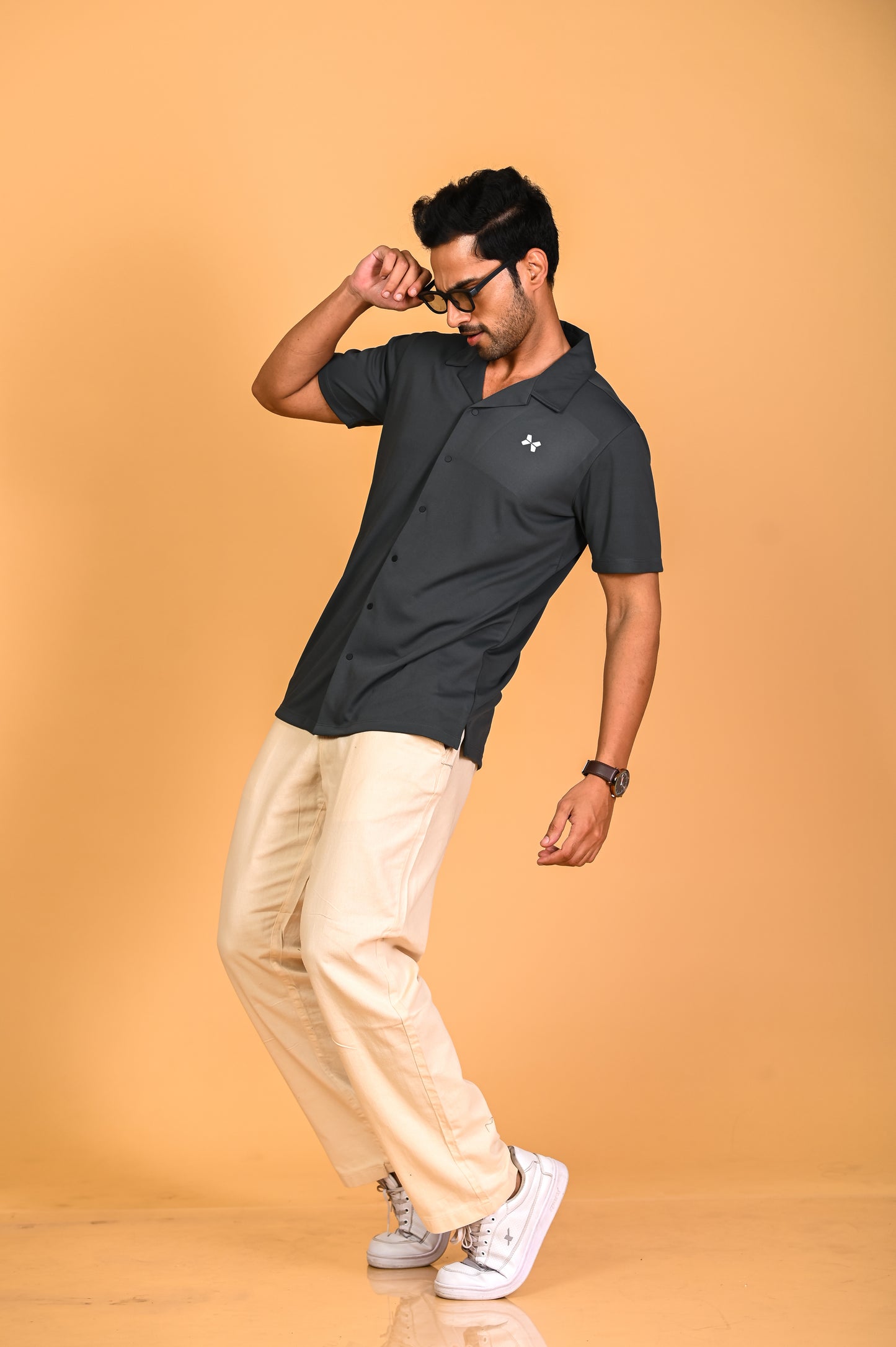 Men's Solid Half Sleeve Cuban Collar Knit Shirt